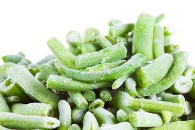 Dondurulmuş fasulye. Beyaz arka plan üzerinde izole.