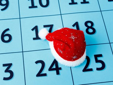 Noel kavramı tatil takvimi, Noel Baba şapkası