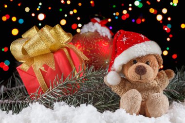 Noel dekorasyonu ile oyuncak ayıcık. Xmas kavramı