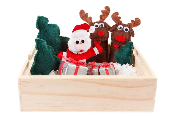 在一个木箱加上白色的雪的圣诞玩具的概念 — 图库照片