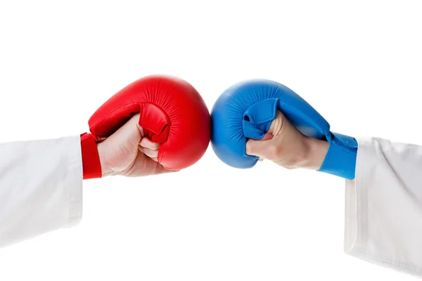 Guantes de Karate en las manos — Foto de Stock