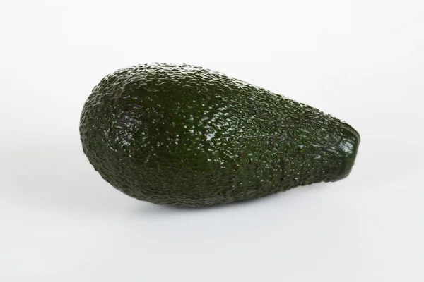Avokado isolerad på en vit bakgrund — Stockfoto