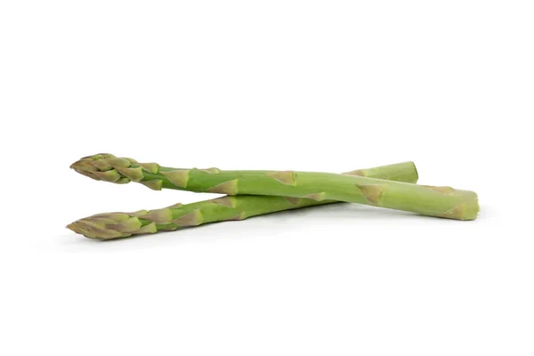 Due Asparagi Verdi Freschi Sani Isolati Uno Sfondo Bianco Con — Foto Stock