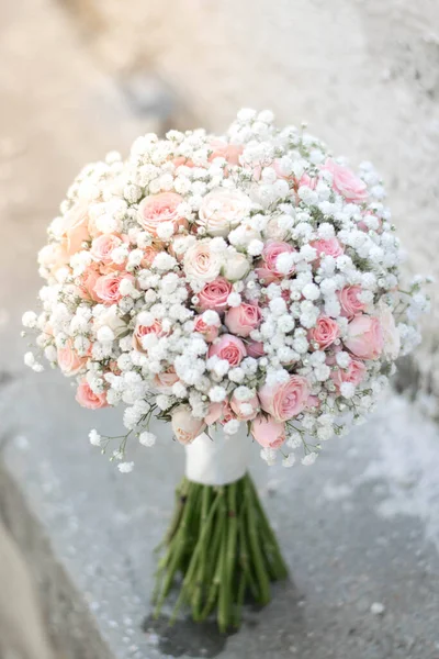 Bridal Bouquet Simple Bouquet Gypsophila Pink Spray Roses Flowers White — Stock Photo, Image