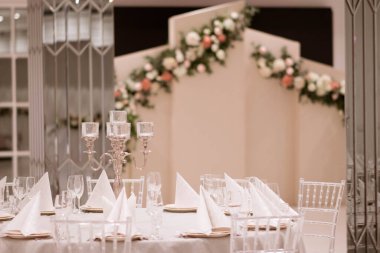 Çiçek ve dekorasyonla düğün arkaplanı