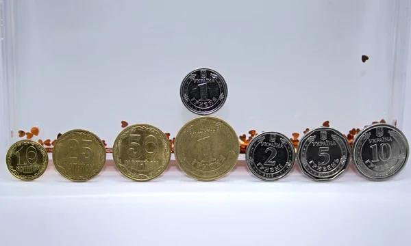 Крупным планом монет стек монет — стоковое фото