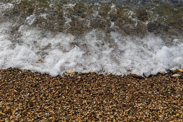 Piana Morska Woda Żwirowej Plaży — Zdjęcie stockowe