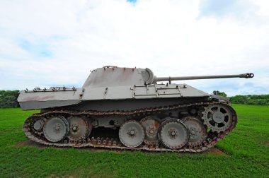Alman Panther II tankı