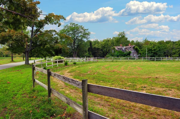 Maryland rustic farm Landscape with country road — Stock Photo, Image