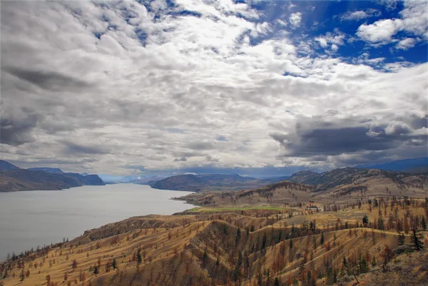 Céu grande Montana paisagem — Fotografia de Stock