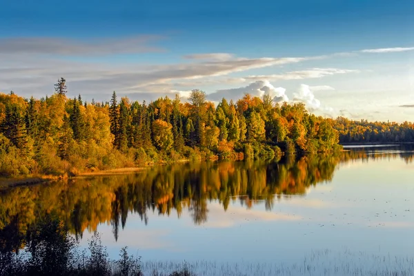 Fırtınalı Gölü Alaska Güz