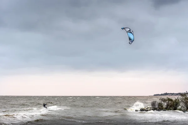 Kite surfen op de Chesapeake Bay — Stockfoto