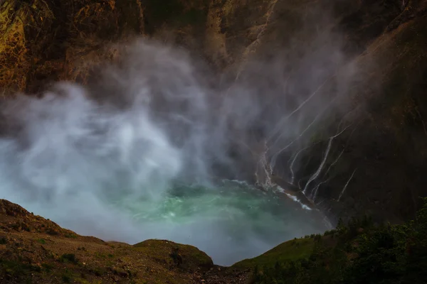 Yellowstone Şelale duş