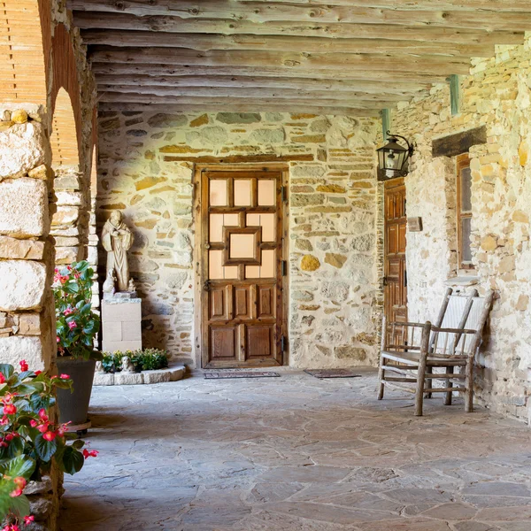 Frair evi