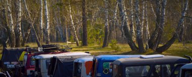 4x4 off-road otomobillerinin genel görünümü aşırı rekabetler başlamadan önce inşa edildi