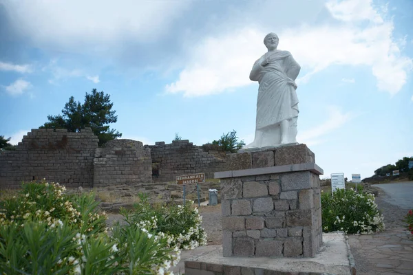 Statua Aristotele Fronte All Antica Città Assos Canakkale Turchia — Foto Stock