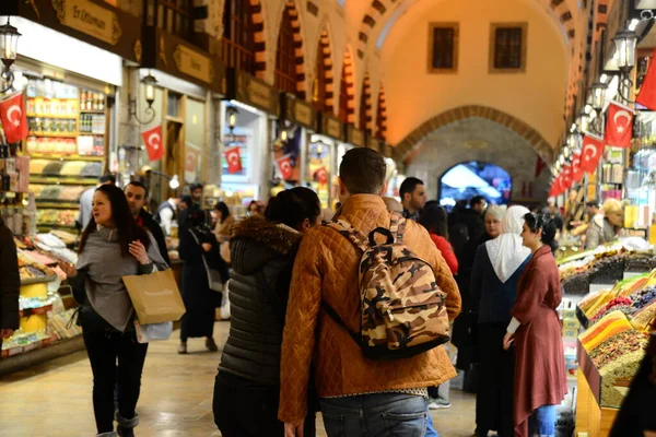 Istanbul Turkey Mart 2019 Nsanlar Şehrin Büyük Pazarlarından Biri Olan — Stok fotoğraf