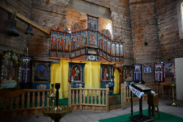 Zaporizhia Ukraine Μαρτίου 2019 Ξύλινο Εσωτερικό Εκκλησίας Ξύλινο Κτίριο Στο — Φωτογραφία Αρχείου