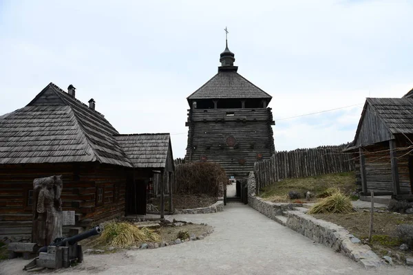 哥萨克人在乌克兰的Zaporozhye Sich建造了木制城堡 Zaporozhye的Khortitsa岛上的中世纪教堂 — 图库照片
