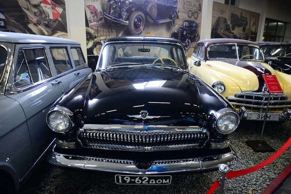 Запорижия Украина Марта 2019 Года Вид Спереди Разноцветные Автомобили Музее — стоковое фото