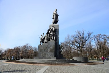 UKRAINE, KHARKIV - 29 Mart 2019: Taras Shevchenko Anıtı Dinlenme ve doğa parkı Shevchenko 'dan (Ukraynalı ünlü şair ve düşünür) sonra adlandırıldı)