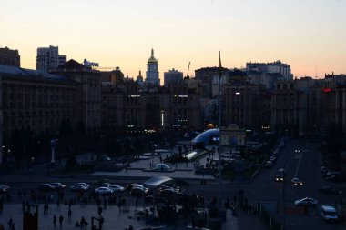 Ukrayna, Kiyv - 5 Nisan 2019: Maydan Nezalezhnosti manzarası. Ukrayna 'nın başkentinde bağımsızlık meydanı