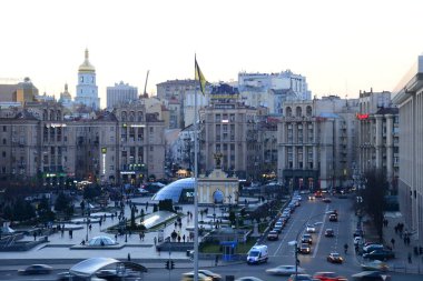 Ukrayna, Kiyv - 5 Nisan 2019: Maydan Nezalezhnosti manzarası. Ukrayna 'nın başkentinde bağımsızlık meydanı