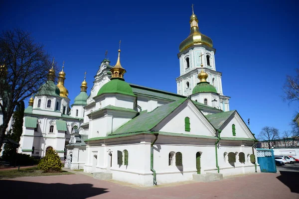 Kyiv Ucraina Aprile 2019 Cupole Verdi Dorate Della Cattedrale Santa — Foto Stock