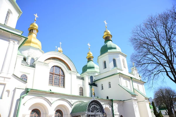 Kyiv Ukraine April 2019 Gröna Och Gyllene Domäner Sophia Cathedral — Stockfoto