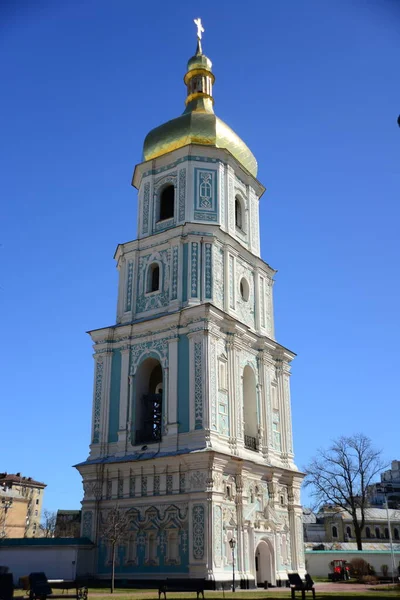 Киев Украина Апреля 2019 Года Зеленые Золотые Купола Софийского Собора — стоковое фото