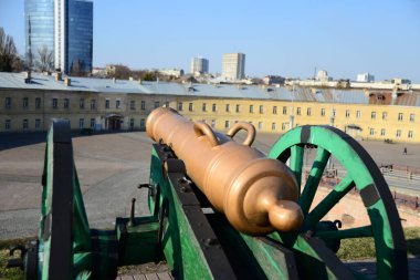 KYIV, UKRAINE - 13 Nisan 2019: Kiev Kalesi - Kosyi Caponier. 17-19 yüzyılın Kiev Kalesi 'ndeki cezaevinde. Kyiv, Ukrayna