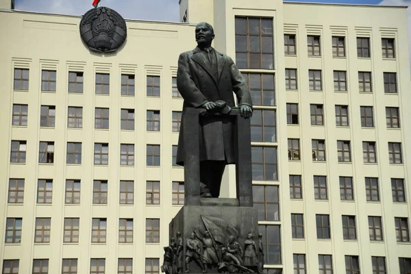 Minsk Belarus Abril 2019 Monumento Lenine Perto Casa Governo República — Fotografia de Stock