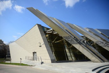 MINSK, BELARUS - 15 Nisan 2019: Belarus Büyük Vatanseverlik Savaş Müzesi 'nde Obelisk. Beyaz Rusya 'nın Minsk şehrinde bir müzedir. Alman Sovyet Savaşı 'nın anısına yapılmış bir müze konsepti
