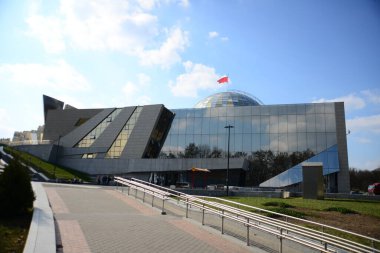 MINSK, BELARUS - 15 Nisan 2019: Belarus Büyük Vatanseverlik Savaş Müzesi 'nde Obelisk. Beyaz Rusya 'nın Minsk şehrinde bir müzedir. Alman Sovyet Savaşı 'nın anısına yapılmış bir müze konsepti