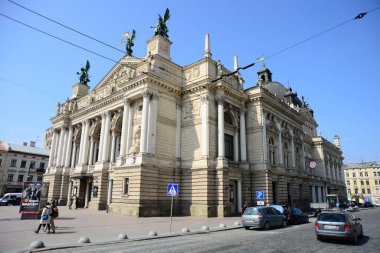 LVIV, UKRAINE - 17 Nisan 2019: Solomiya Krushelnytska Devlet Akademik Operası (Lviv opera binası) ve Bale Tiyatrosu (1897 - 1900) Viyana neo-rönesans tarzında inşa edilmiştir.