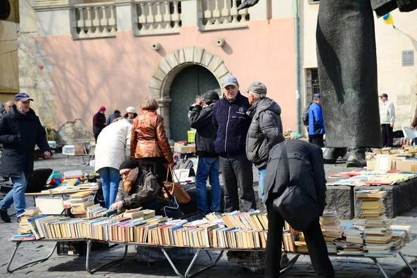 Lviv Ucrânia Abril 2019 Mercado Livros Segunda Mão Impressora Livros — Fotografia de Stock
