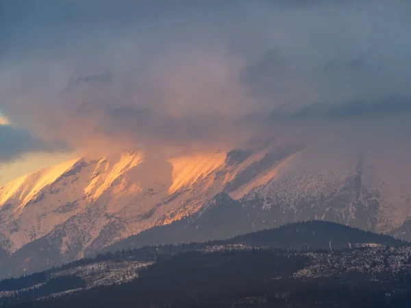 Tatra Nationalpark Winter Morgen Die Aufgehende Sonne Erhellt Die Hänge — Stockfoto