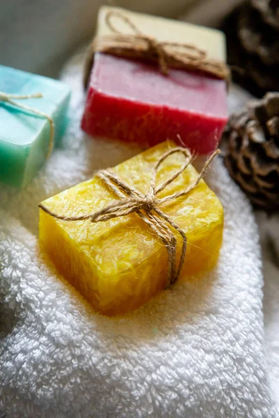 Caja Spa Con Jabón Orgánico Hecho Mano Con Fondo Oscuro — Foto de Stock