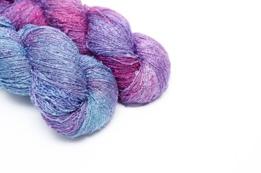 Mavi renk üzerine beyaz iplik dokuma için izole