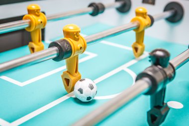 plastik masa futbol oyunu kapatmak