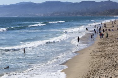 Pasifik Okyanusu ve açık bir günde, Santa Monica.