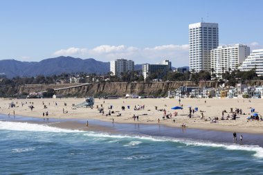 Pasifik Okyanusu ve açık bir günde, Santa Monica.