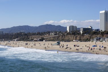 Pasifik Okyanusu ve açık bir günde, Santa Monica.