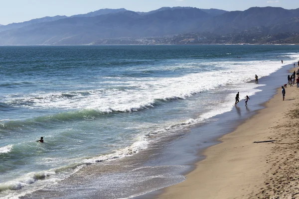 El océano Pacífico y un día despejado, Santa Mónica . — Foto de Stock