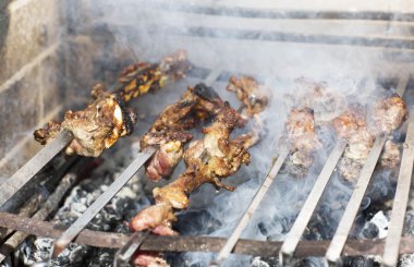 Izgarada ızgara şiş kebap.. 