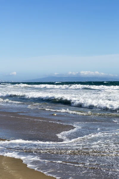Océano Pacífico es día despejado . — Foto de Stock