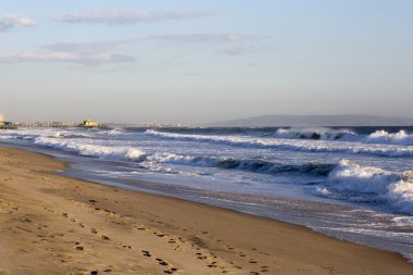 Eğlence Parkı Pasifik okyanus plaj manzara üzerinde. 