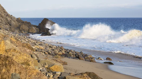 Paisaje de playa en Malibú . — Foto de Stock