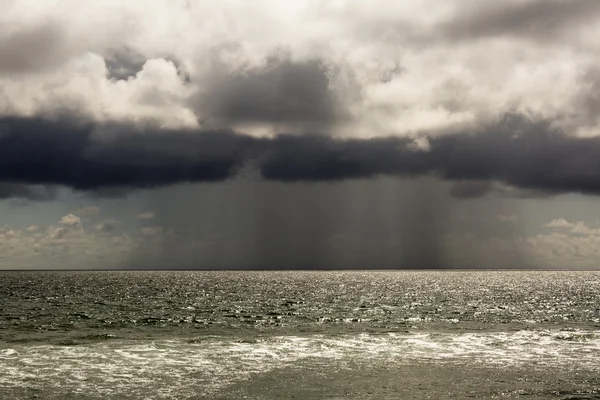 Oceano Pacífico durante uma tempestade . — Fotografia de Stock