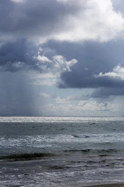 Oceano Pacifico durante una tempesta . — Foto Stock
